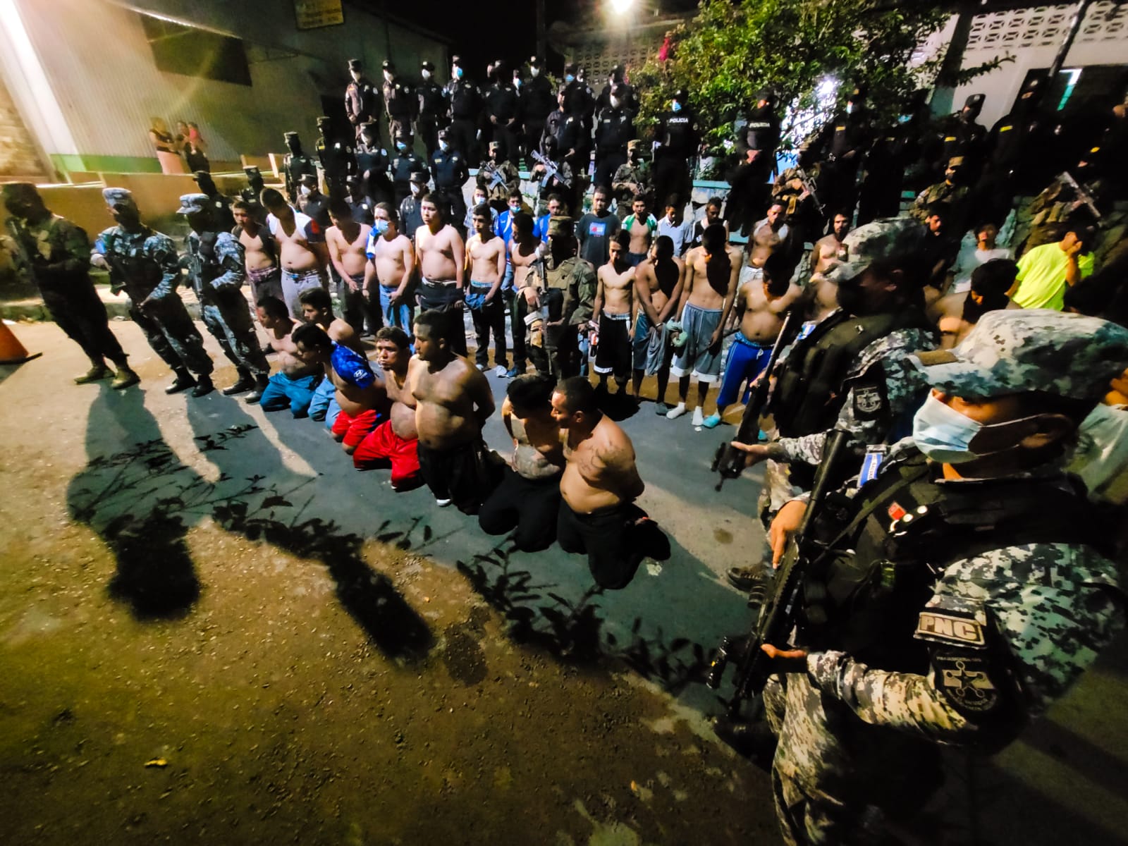 Casi 600 pandilleros han sido capturados en dos días casi-600-pandilleros-han-sido-capturados-en-dos-dias